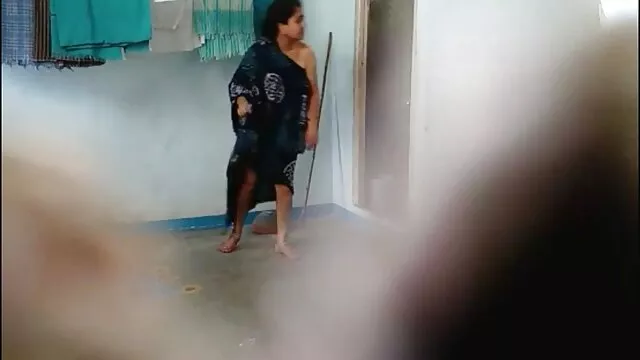 गोरा गोरा कौगर कमबख्त हो जाता है हिंदी की सेक्सी मूवी