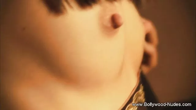 JoyBear सेक्सी उसके दोस्त कमबख्त गृहिणी हीरोइन की सेक्सी मूवी