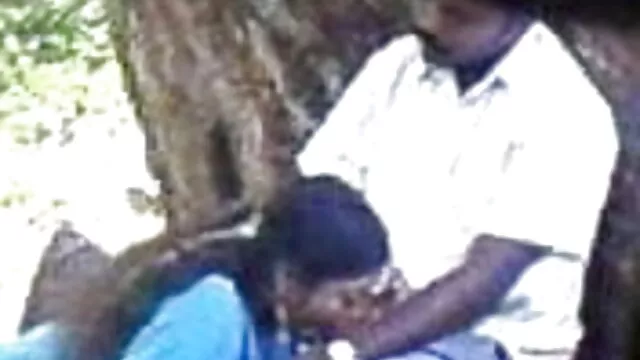 बार में हॉट गोरी चुदाई सोनाली की सेक्सी मूवी