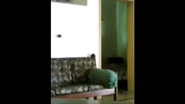 आयुमी कोबायाशी सेक्स के बाद उसे बिल्ली से बाहर सपना की सेक्सी मूवी सह देती है