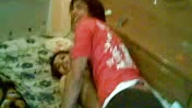 handjob काजोल की सेक्सी मूवी