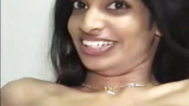 सुनहरे बालों वाली गृहिणी रसोई में सनी देओल की सेक्सी मूवी गड़बड़