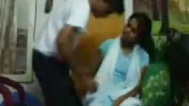 रसोई में बाल परिपक्व हीरो हीरोइन की सेक्सी मूवी