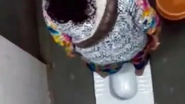 डिक पर 18yo यूरो रेखा की सेक्सी मूवी शौकिया कूदता है