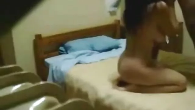 बहुत प्यारी दादी सनी लियॉन की सेक्स मूवी 03 (हस्तमैथुन)
