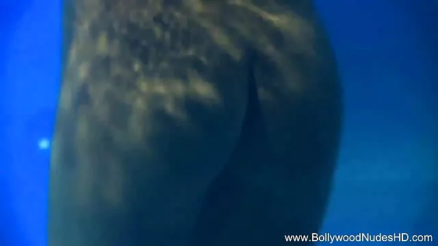 मुझे आलिया भट्ट की सेक्सी मूवी देखो, मेरे साथ हस्तमैथुन, सह एक साथ