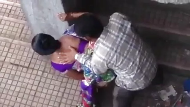 प्यारी दो लंड चूस रही थी और सनी लियोन की सेक्सी वीडियो फुल मूवी सह निगल रही थी