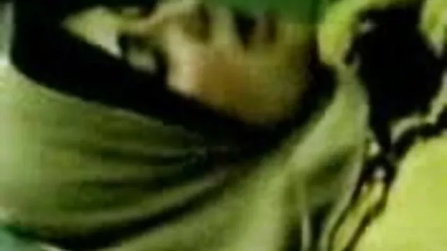 एमेच्योर प्रियंका चोपड़ा की सेक्सी मूवी थ्रीसम