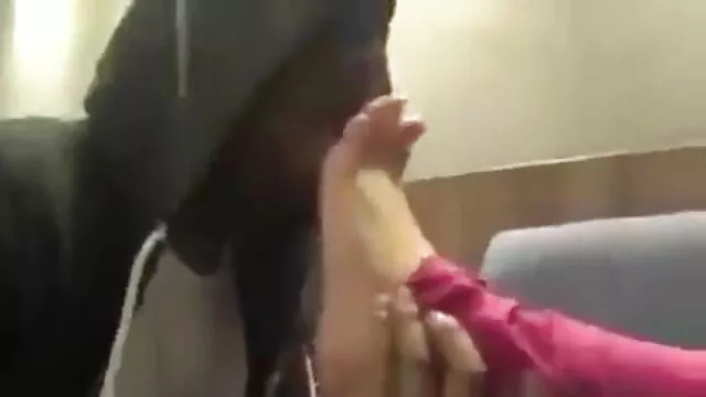 मुझे लगता आलिया भट्ट की सेक्सी मूवी है कि देखो ठीक लग रहा है