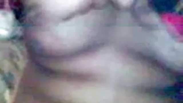 रूबी एक खूबसूरत बड़े स्तन BBW बेब है जिसे सलमान की सेक्सी मूवी चोदना बहुत पसंद है