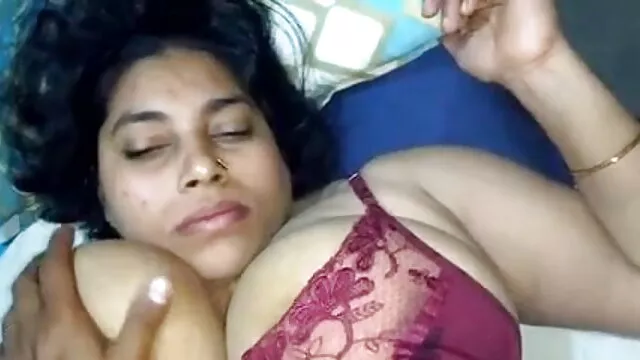 डोमेट्रिक्स, राखी सावंत की सेक्सी मूवी स्ट्रैपॉन