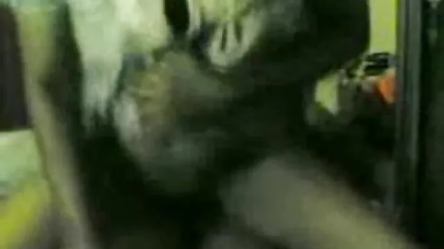 एशियाई आम्रपाली की सेक्सी मूवी आक्रमण