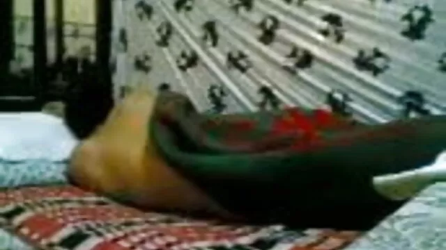 चौपट एशियाई फिल्मी हीरोइन की सेक्सी मूवी