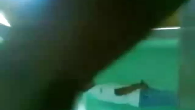 गर्म बॉलीवुड की सेक्सी मूवी लड़कियां चूसने डिक के साथ CFNM रिवर्स गैंग बैंग