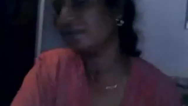 पापा साउथ की सेक्सी मूवी - दो इरोटिक ब्लोंड शेयर