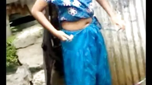 वह बड़े काले डिक सनी लियॉन की सेक्स मूवी को मंजूरी देता है