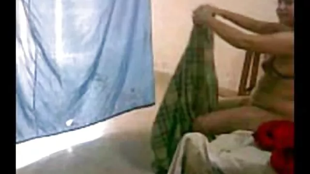 मेरी पूर्व प्रेमिका सनी लियॉन की सेक्सी मूवी फिल्म एशियाई है