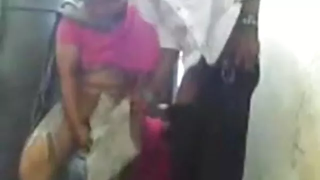 थरथानेवाला गिरोह बैंग बालों वाली सोनम कपूर की सेक्सी मूवी एशियाई किशोर